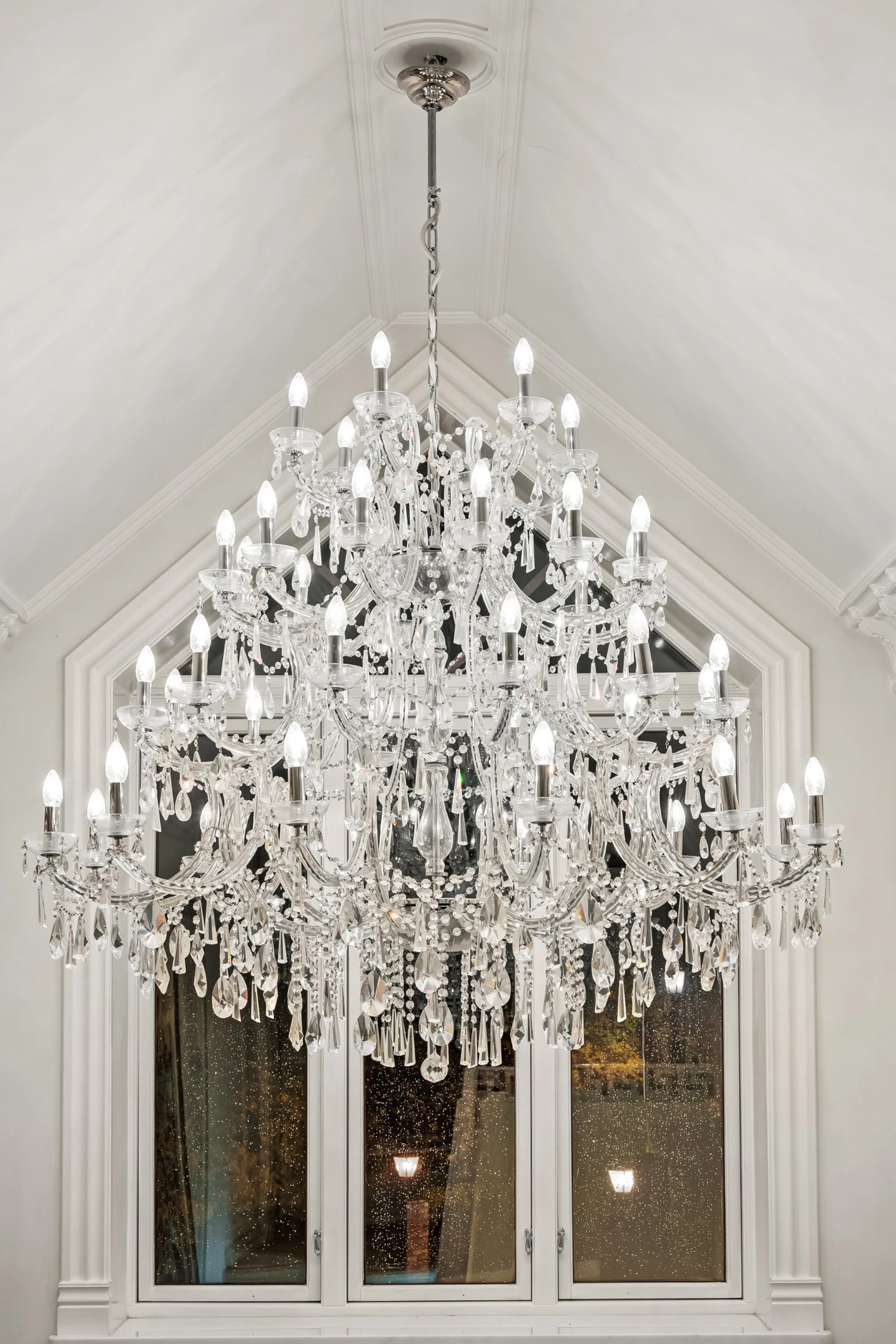 Spectacular crystal chandelier in entrance hall